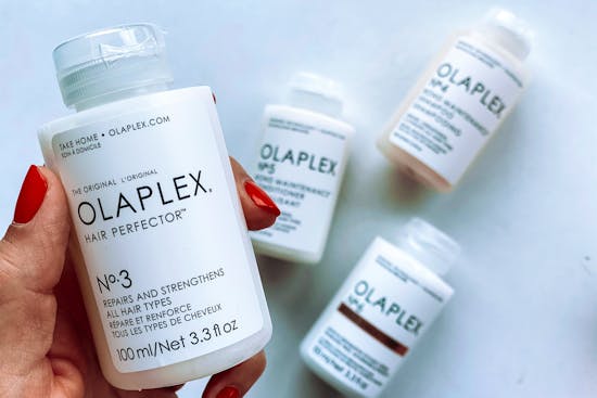 Tørt og kruset hår efter sommerferien? Sådan gør du