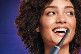 Prøv disse tips til et yngre, sundt smil