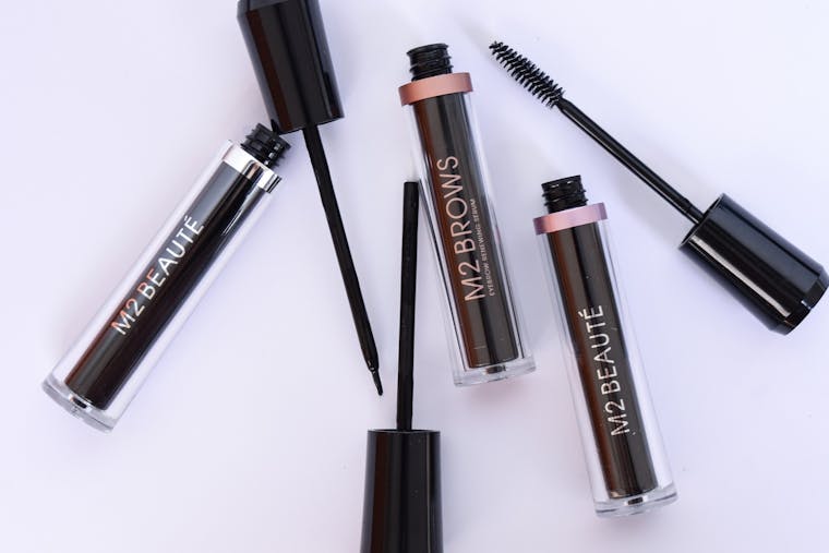 Luxplus test uit: M2 Beauté wimperserum