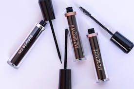 Luxplus test uit: M2 Beauté wimperserum