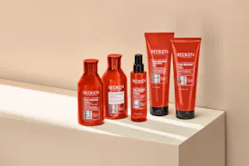 Kontrollera frizz med Redken Frizz Dismiss