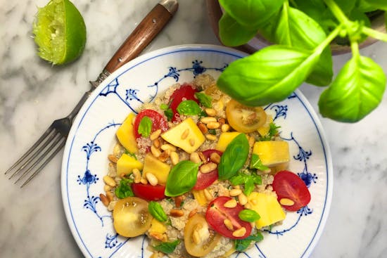 Proteinrig quinoasalat 