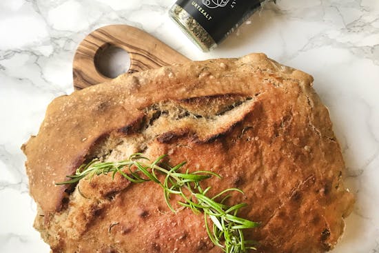 Opskrift: Foccacia med urtesalt og rosmarin 