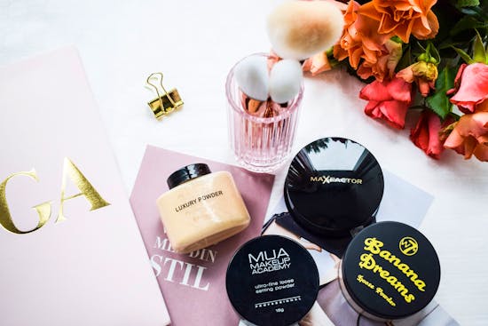 Banana Powder eller setting powder - Hvad skal du vælge?