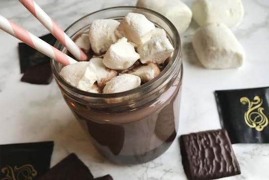 Opskrift: Varm kakao med After eight og skumfiduser 