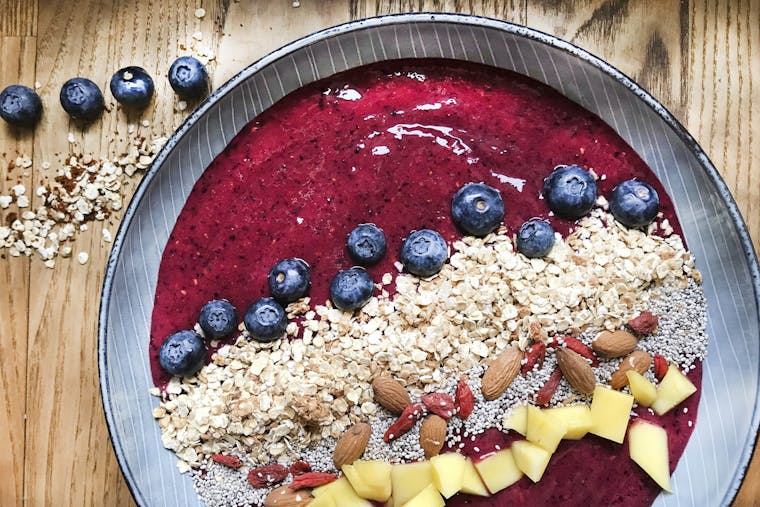 Opskrift: Smoothie bowl med tranebærpulver