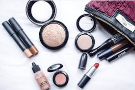 MAC Cosmetics - Makeup du inte kan vara utan!