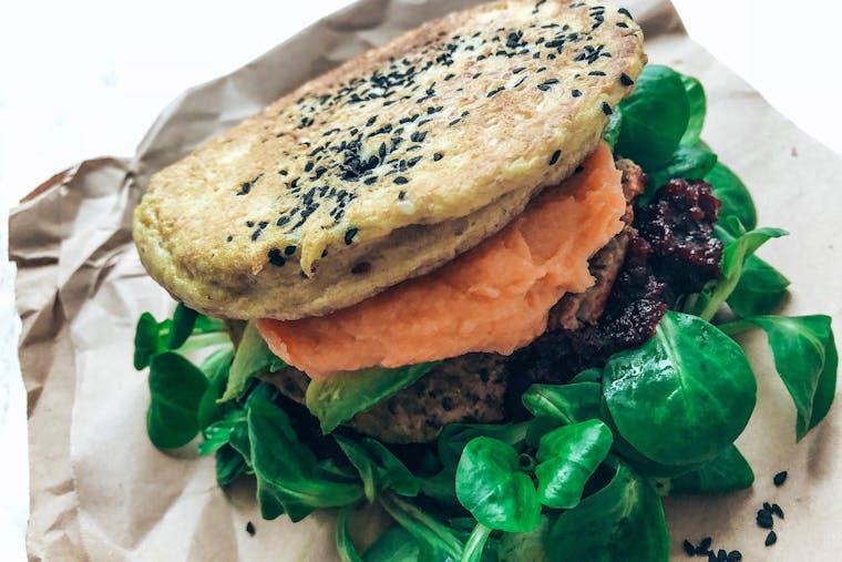 Opskrift: Vegetarburger med burgerbolle uden mel