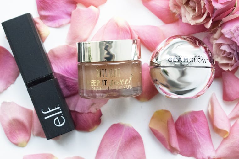 Tørre læber? Sådan får du fugtige og smukke læber!