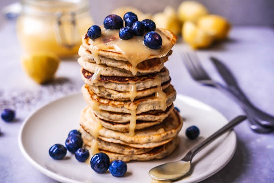 Opskrift: Amerikanske pandekager med lemoncurd