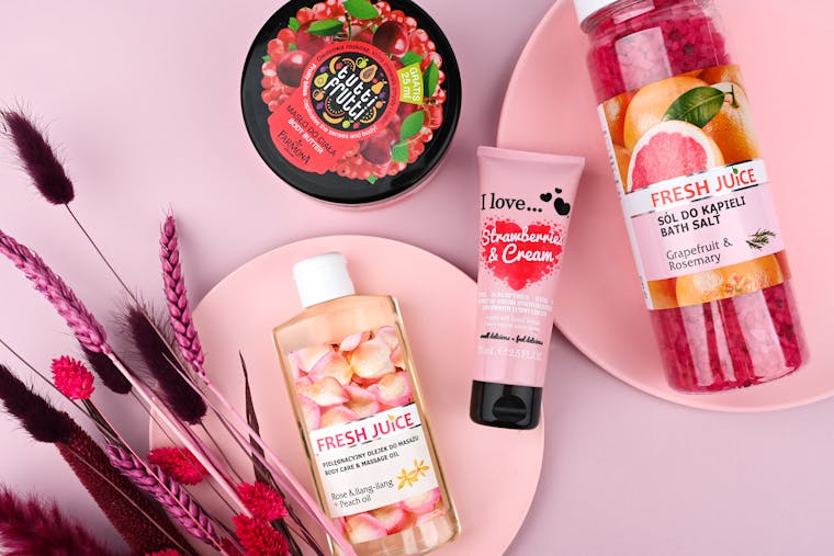 Plej din hud ekstra godt i sommervarmen