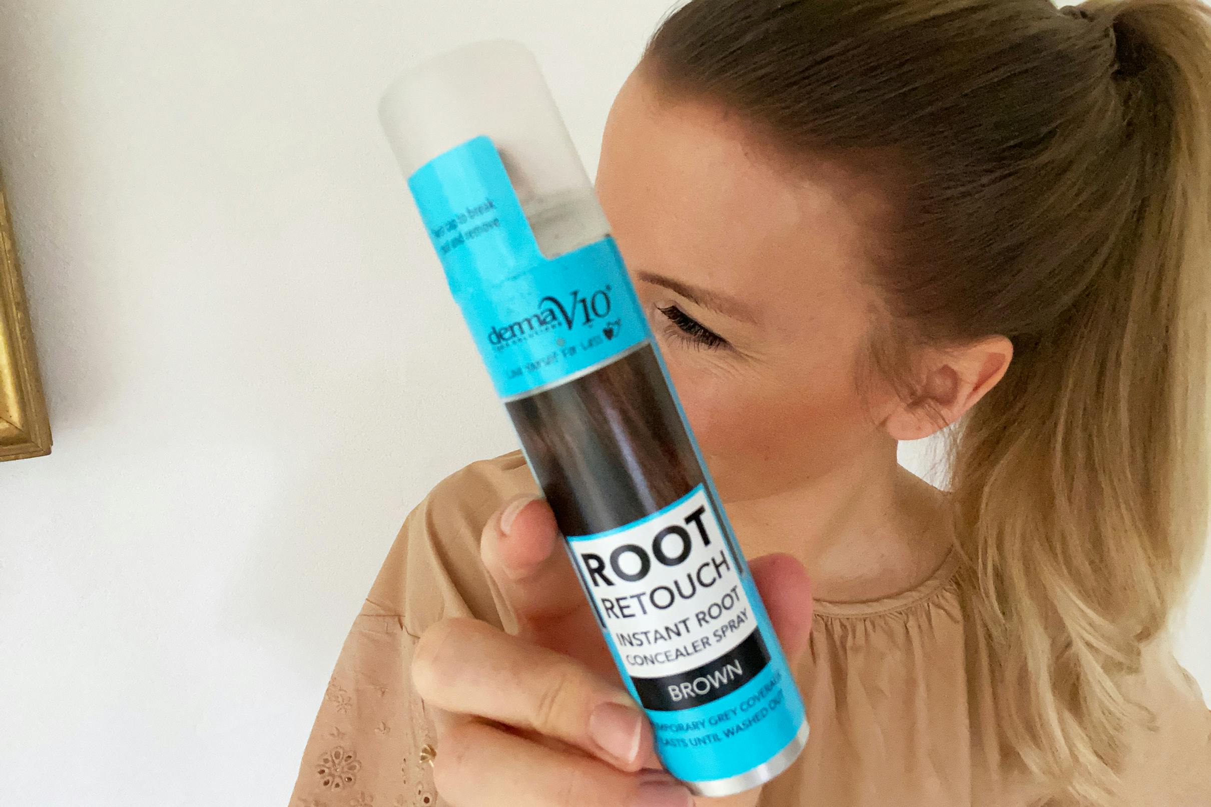 Root spray til at dække høje tindinger