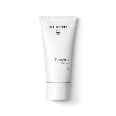 Dr. Hauschka Foundation 02 Almond 30 ml