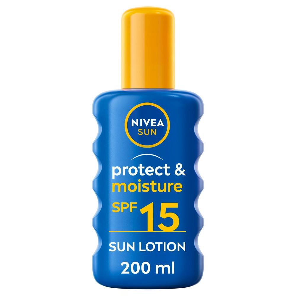 NIVEA Sun Protect & Moisture Sun Spray SPF15 200 ml
