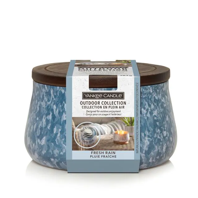 Yankee Candle Outdoor Medium Scented Candle Fresh Rain 1 st