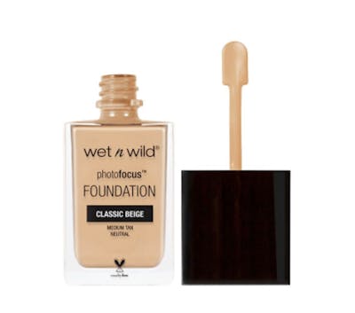 Wet &#039;n Wild Photo Focus Foundation Classic Beige 30 ml