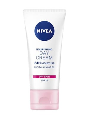 Nivea Nourishing Day Cream SPF15 50 ml