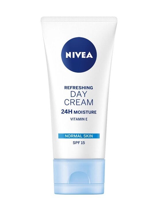 NIVEA Refreshing Day Cream SPF15 50 ml