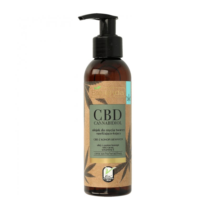 Bielenda CBD Cannabidiol Face Cleansing Oil For Dry &amp; Sensitive Skin 140 ml